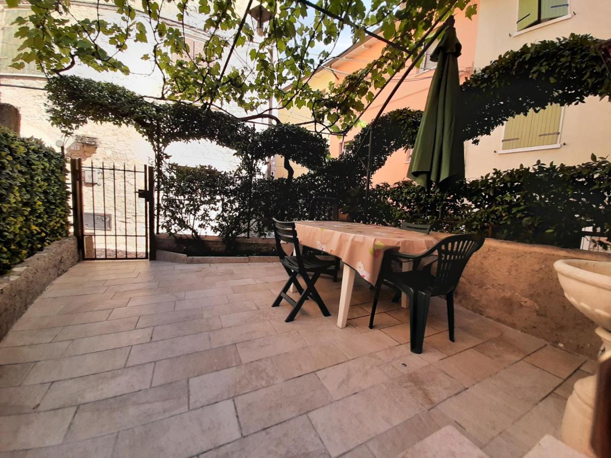 Вилла Casa Angelo Торри-дель-Бенако Экстерьер фото